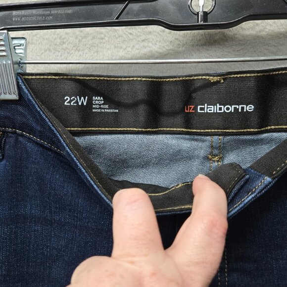 Liz Claiborne 22W Plus Size Jeans Sara Crop High Rise Stretchy Medium Wash Butto - Picture 5 of 8